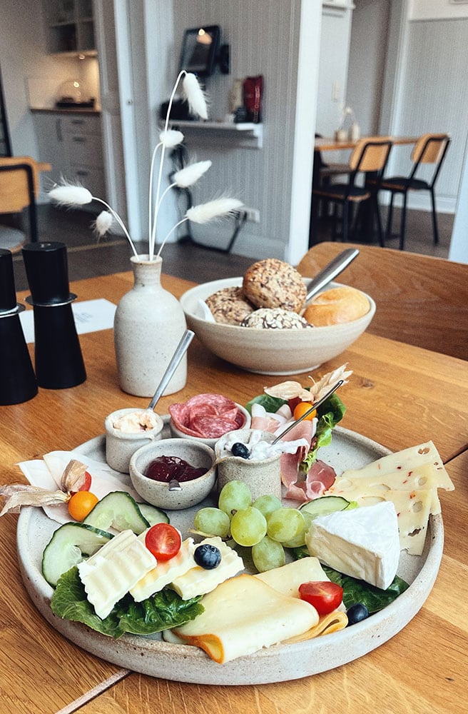 Fr&uuml;hst&uuml;ck in der Alten Apotheke am Rathausmarkt in Schleswig